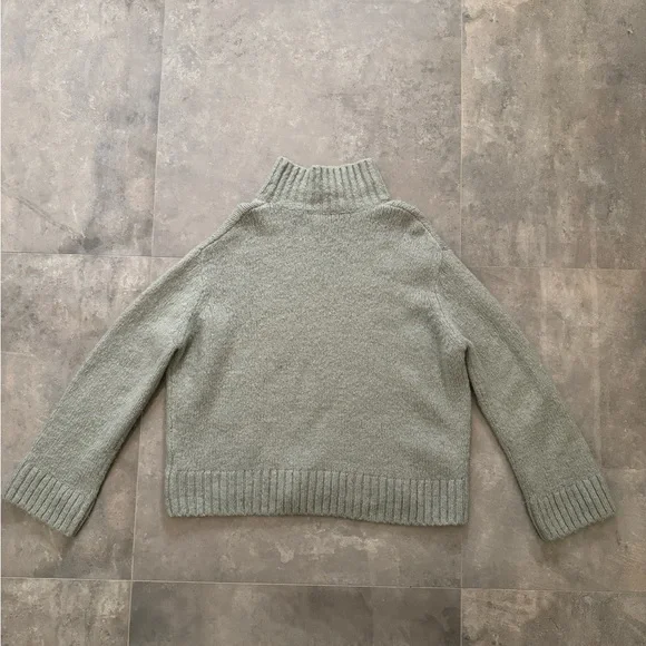 H&M Sage Green Turtleneck Size Small - Picture 4 of 5